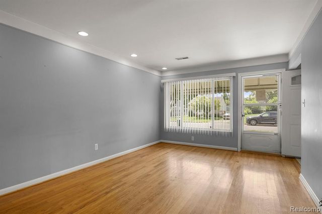 29014 Block Street, Garden City, MI 48135