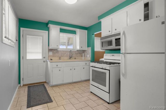 29014 Block Street, Garden City, MI 48135