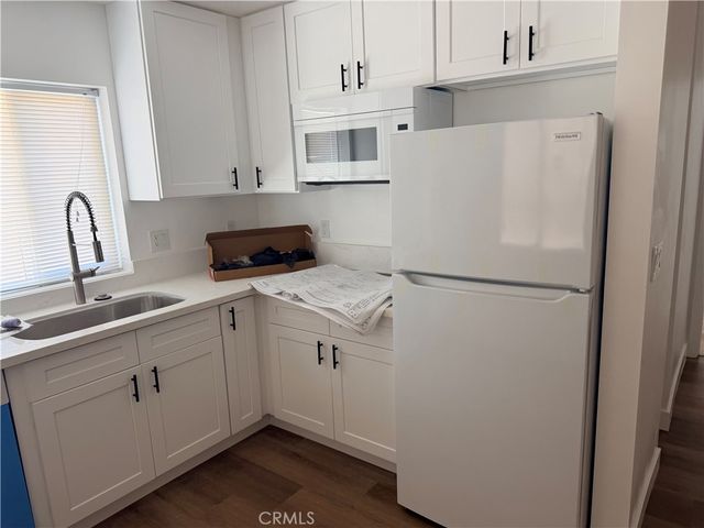 988 Valencia 6, Costa Mesa, CA 92626