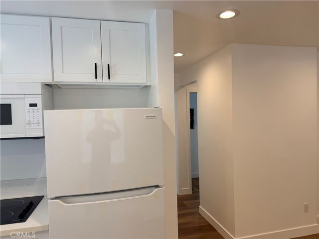 988 Valencia 6, Costa Mesa, CA 92626