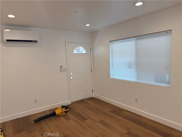 988 Valencia 6, Costa Mesa, CA 92626