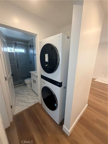 988 Valencia 6, Costa Mesa, CA 92626