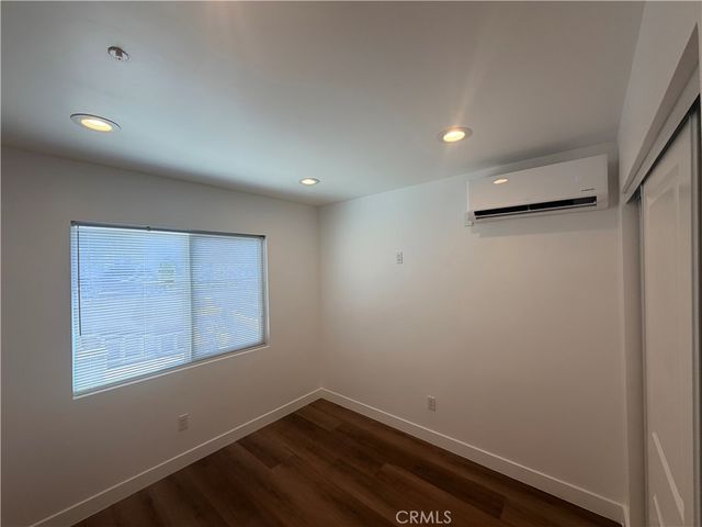 988 Valencia 6, Costa Mesa, CA 92626