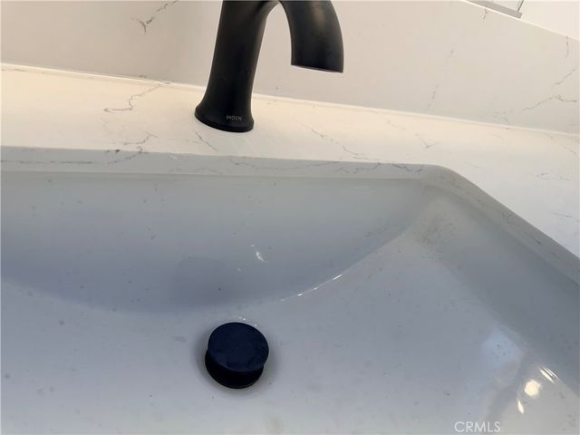 988 Valencia 6, Costa Mesa, CA 92626