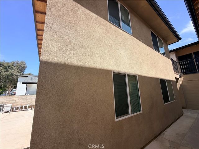 988 Valencia 6, Costa Mesa, CA 92626