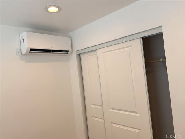 988 Valencia 6, Costa Mesa, CA 92626