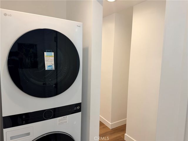 988 Valencia 6, Costa Mesa, CA 92626