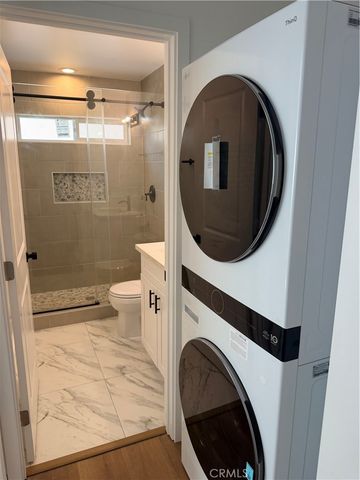 988 Valencia 6, Costa Mesa, CA 92626
