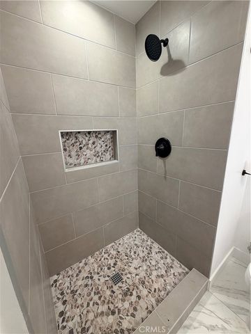 988 Valencia 6, Costa Mesa, CA 92626