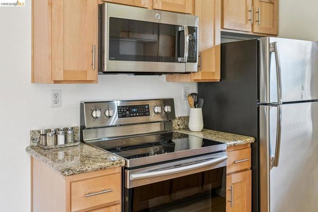 154 Marina Lakes DR, Richmond, CA 94804