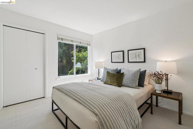 154 Marina Lakes DR, Richmond, CA 94804