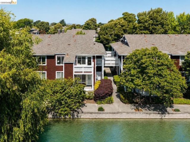 154 Marina Lakes DR, Richmond, CA 94804