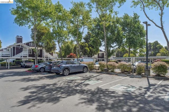 154 Marina Lakes DR, Richmond, CA 94804