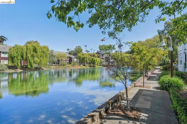 154 Marina Lakes DR, Richmond, CA 94804