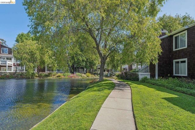 154 Marina Lakes DR, Richmond, CA 94804
