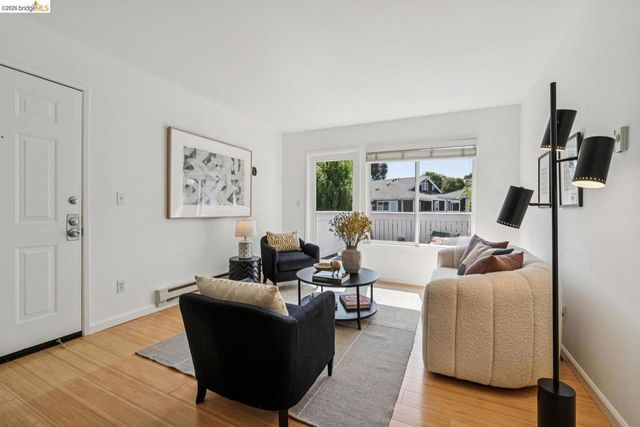 154 Marina Lakes DR, Richmond, CA 94804