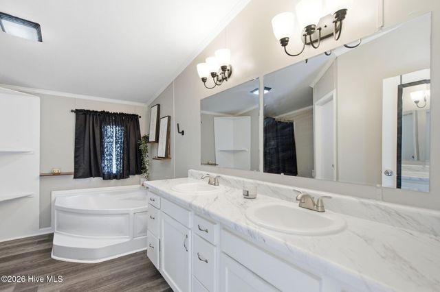 7124 Trucking Lane NE, Leland, NC 28451