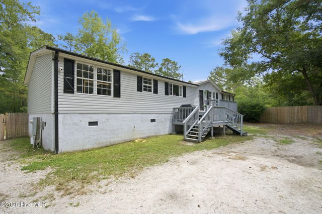 7124 Trucking Lane NE, Leland, NC 28451