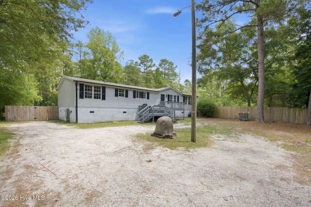 7124 Trucking Lane NE, Leland, NC 28451