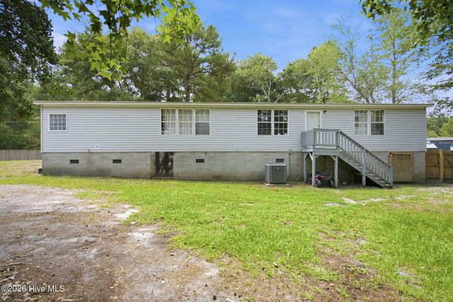 7124 Trucking Lane NE, Leland, NC 28451