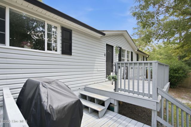 7124 Trucking Lane NE, Leland, NC 28451