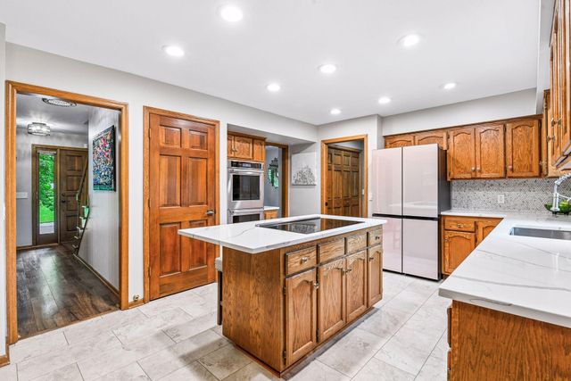 11620 40th Avenue N, Plymouth, MN 55441