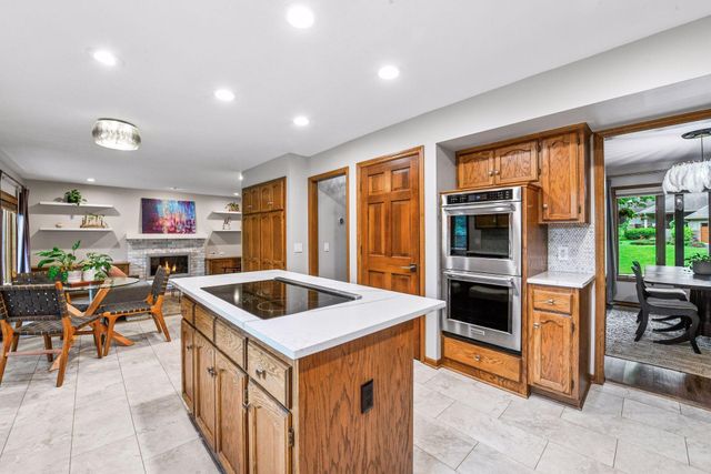 11620 40th Avenue N, Plymouth, MN 55441