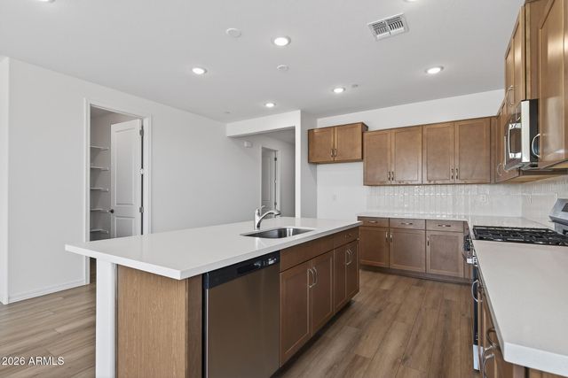 21305 W EDGEMONT Avenue, Buckeye, AZ 85396