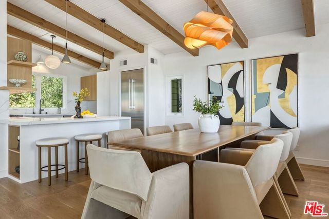 21625 Saddle Peak Road, Topanga, CA 90290