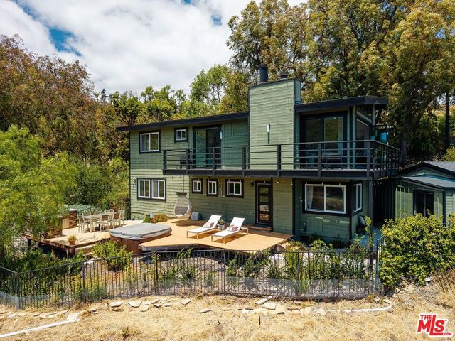 21625 Saddle Peak Road, Topanga, CA 90290