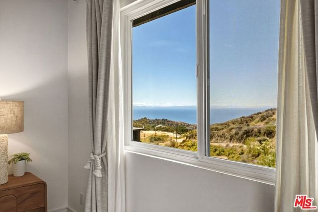 21625 Saddle Peak Road, Topanga, CA 90290