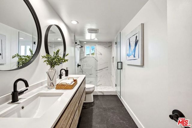 21625 Saddle Peak Road, Topanga, CA 90290