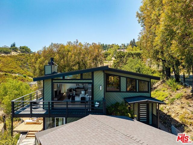 21625 Saddle Peak Road, Topanga, CA 90290