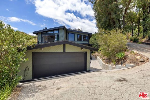 21625 Saddle Peak Road, Topanga, CA 90290
