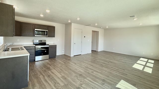 13510 W Crosswinds Ave, Airway Heights, WA 99001