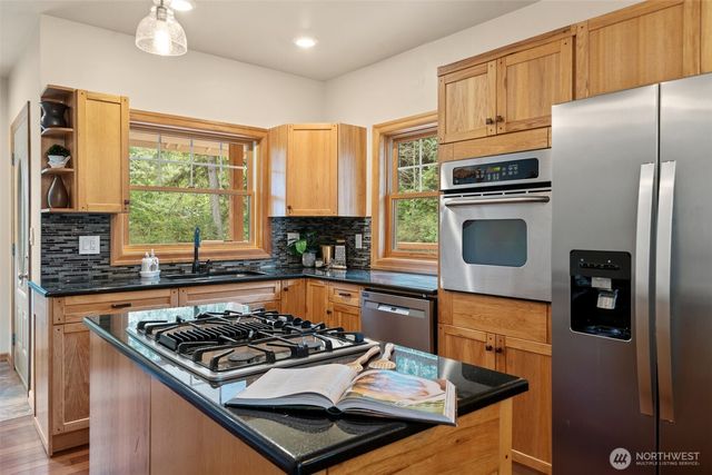 6944 SE Nelson Road, Olalla, WA 98359