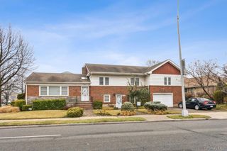 213-05 Union Turnpike, Bayside, NY 11364
