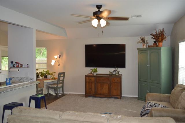 822 Highgarden Circle, Noble, OK 73068