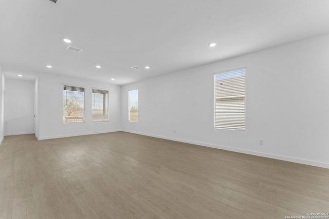 6607 Titan Park, Converse, TX 78109