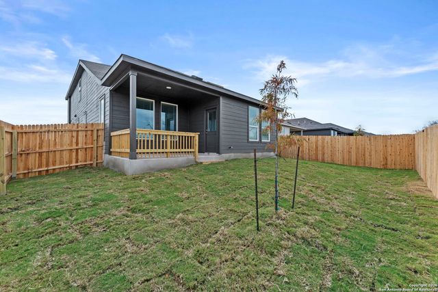 6607 Titan Park, Converse, TX 78109