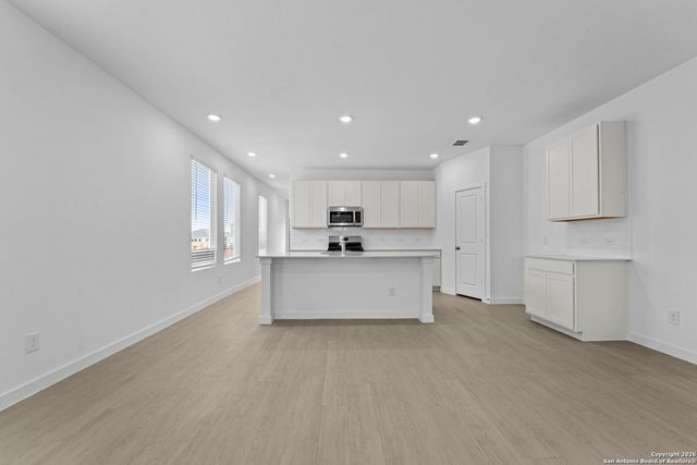 6607 Titan Park, Converse, TX 78109