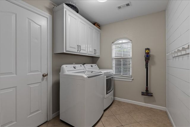 805 Irelan Street, Lowell, AR 72745