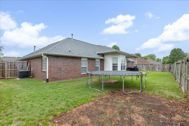 805 Irelan Street, Lowell, AR 72745