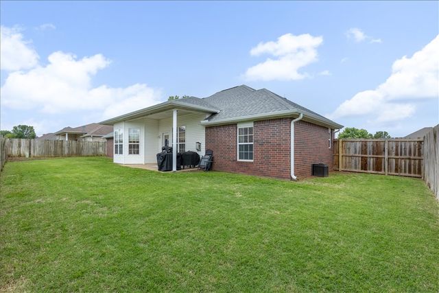 805 Irelan Street, Lowell, AR 72745