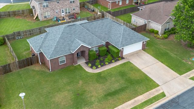 805 Irelan Street, Lowell, AR 72745