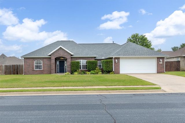 805 Irelan Street, Lowell, AR 72745