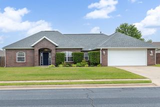 805 Irelan Street, Lowell, AR 72745