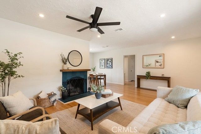 3089 Floral, Riverside, CA 92507