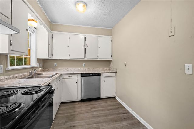 1627 W Hefley Street, Fayetteville, AR 72703