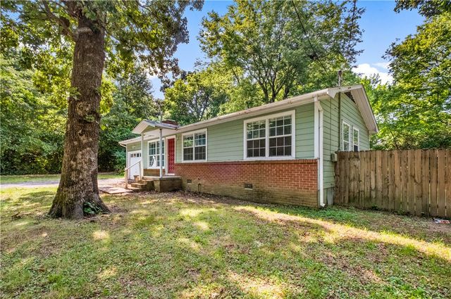 1627 W Hefley Street, Fayetteville, AR 72703